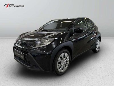 Black met Nuova 2025 Toyota Aygo X Active SUV | 15.950 € (Buon prezzo)