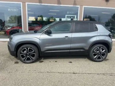 Nuova Jeep Avenger Summit 101 CV (74 kW) 2025 Grigio scuro SUV