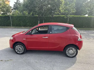 Usata Lancia Ypsilon Gold 86 CV (63 kW) 2013 Utilitaria