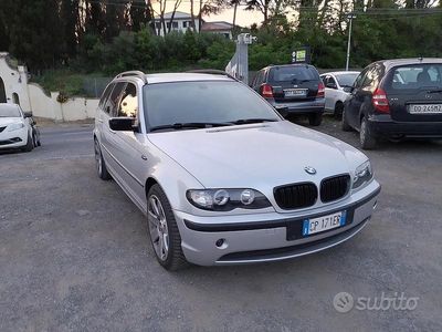 Usata BMW 320 149 CV (109 kW) 2004 Grigio Station wagon
