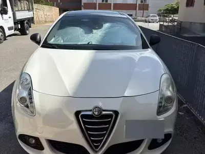 Usata Alfa Romeo Giulietta 105 CV (77 kW) 2010 Bianco Utilitaria