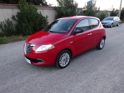 Usata Lancia Ypsilon Gold 95 CV (69 kW) 2013 Rosso Utilitaria