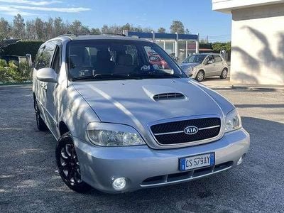Usata Kia Carnival EX 144 CV (105 kW) 2004 Grigio Monovolume