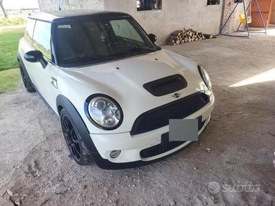 Usata Mini Cooper S 175 CV (128 kW) 2007 Bianco Utilitaria