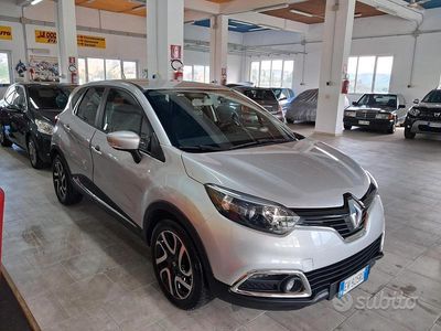 Usata Renault Captur 90 CV (66 kW) 2014 Grigio SUV