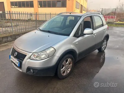 Usata Fiat Sedici Dynamic 120 CV (88 kW) 2008 Grigio SUV