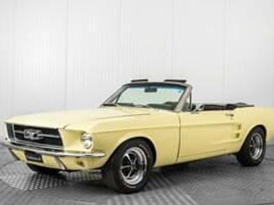 Begagnad Ford Mustang 228 HK (167 kW) 1967 Gul Cab