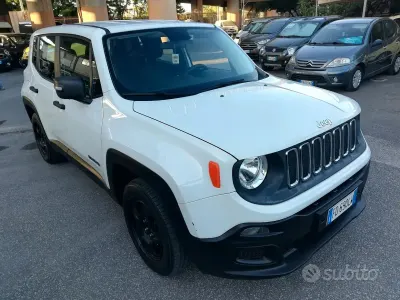 Usata Jeep Renegade Sport 110 CV (80 kW) 2016 Bianco SUV