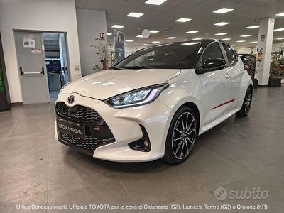 Usata Toyota Yaris Hybrid Sport 115 CV (84 kW) 2022 Bianco Berlina