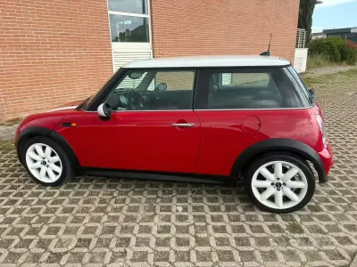 Usata Mini ONE 88 CV (64 kW) 2006 Rosso Utilitaria