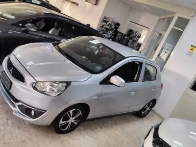 Usata Mitsubishi Space Star Invite 70 CV (51 kW) 2018 Argento Utilitaria