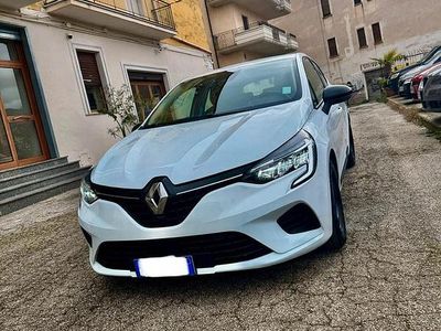 Usata Renault Clio V Techno 91 CV (66 kW) 2023 Bianco Berlina