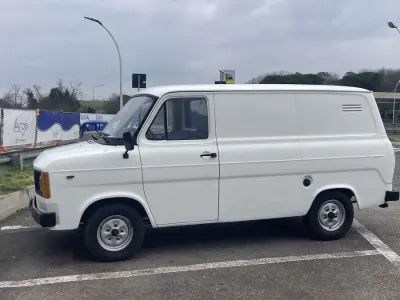 Usata Ford Transit 116 CV (85 kW) 1982 Bianco Monovolume