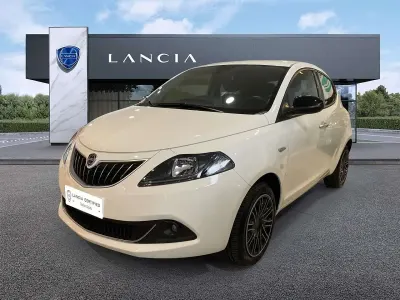 Usata Lancia Ypsilon Gold 69 CV (50 kW) 2022 Bianco Utilitaria