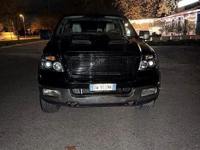 Begagnad Ford F-150 350 HK (257 kW) 2007 Svart Pickup