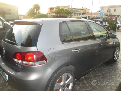 Usata VW Golf VI Highline 122 CV (89 kW) 2010 Grigio Utilitaria