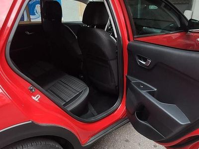 Usata Kia Stonic 100 CV (73 kW) 2022 Rosso SUV