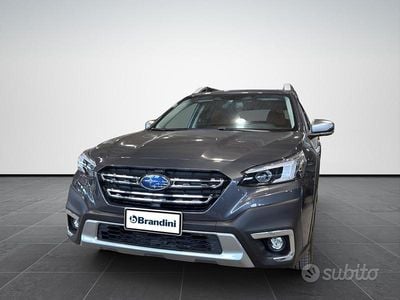 Usata Subaru Outback Premium 169 CV (124 kW) 2024 Grigio Station wagon