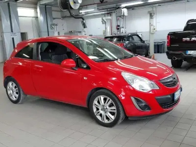 Usata Opel Corsa S 90 CV (66 kW) 2012 Utilitaria