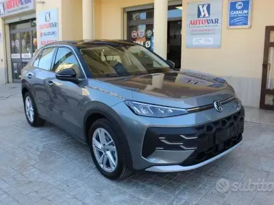 Nuova VW T-Roc Life 116 CV (85 kW) 2026 Grigio SUV