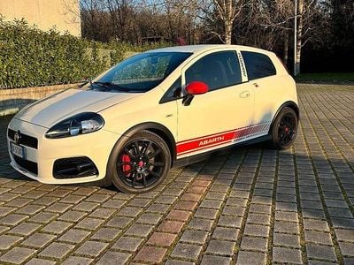 Usata Fiat Punto Abarth 155 CV (114 kW) 2009 Bianco Utilitaria