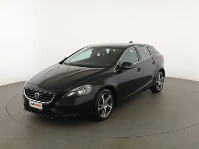 Usata Volvo V40 Momentum 115 CV (84 kW) 2015 Grigio