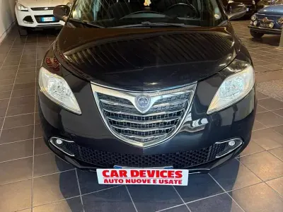 Usata Lancia Ypsilon 69 CV (50 kW) 2012 Nero Utilitaria