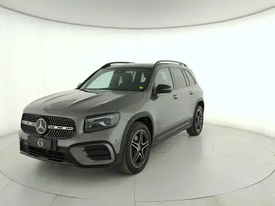 Nuova Mercedes GLB200 AMG Line Premium 150 CV (110 kW) 2026 Mountain grau metallic SUV