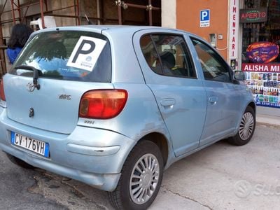 Usata Toyota Yaris 2005 Blu Berlina