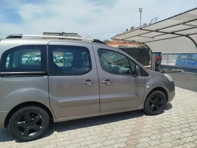 Usata Peugeot Partner 90 CV (66 kW) 2008 Grigio Monovolume