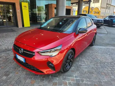Usata Opel Corsa GS Line 101 CV (74 kW) 2023 Rosso Utilitaria