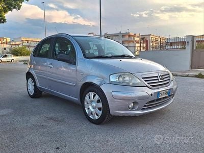 Begagnad Citroën C3 Elegance 73 HK (53 kW) 2004 Grå Sedan