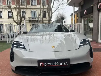 Usata Porsche Taycan GTS Cross Turismo 141 kW (193 CV) 2022 Grigio Berlina