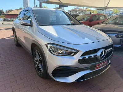 Usata Mercedes GLA200 Premium 150 CV (110 kW) 2021 Grigio SUV
