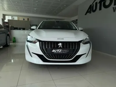 Usata Peugeot 208 Active 102 CV (75 kW) 2022 Bianco Utilitaria