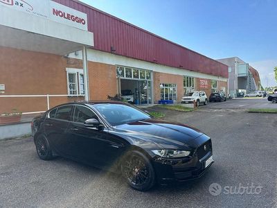 Usata Jaguar XE R-Sport 163 CV (119 kW) 2015 Nero Berlina