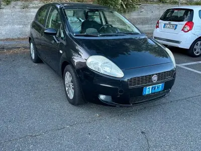 Usata Fiat Grande Punto 90 CV (66 kW) 2008 Nero Utilitaria