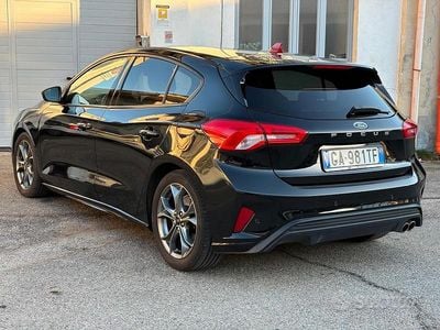 Nero Usata 2020 Ford Focus ST-Line Berlina | 14.500 € (Buon prezzo)