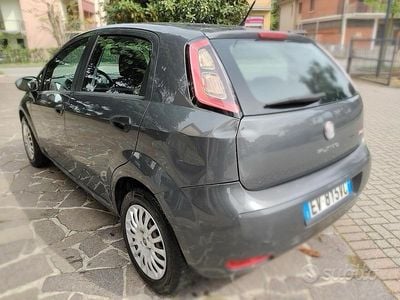Usata Fiat Punto Street 69 CV (50 kW) 2014 Grigio Utilitaria
