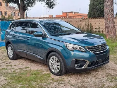 Occasion Peugeot 5008 Allure 131 ch (96 kW) 2019 Bleue SUV