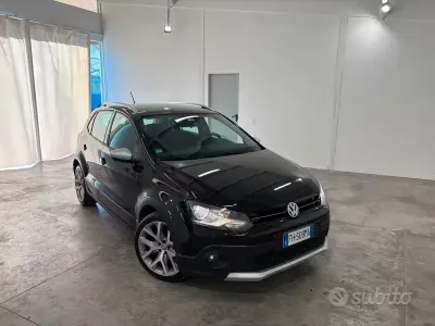 Usata VW Polo Cross Highline 90 CV (66 kW) 2017 Nero Utilitaria