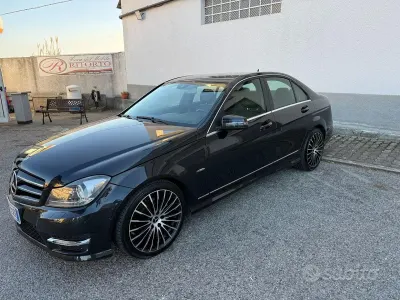 Usata Mercedes C250 204 CV (150 kW) 2012 Grigio Berlina