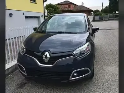 Usata Renault Captur 110 CV (80 kW) 2016 Grigio SUV