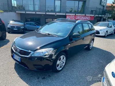 Usata Kia Ceed Sportswagon Active 98 CV (72 kW) 2013 Nero Station wagon