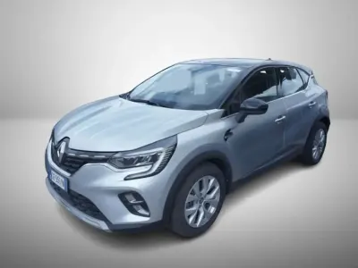 Usata Renault Captur Intens 160 CV (117 kW) 2021 Grigio SUV