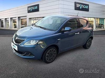 Usata Lancia Ypsilon Gold 69 CV (50 kW) 2022 Blu Utilitaria