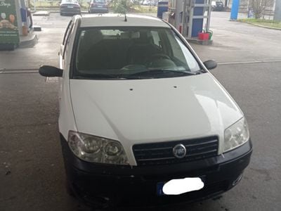 Usata Fiat Punto Dynamic 60 CV (44 kW) 2005 Bianco Utilitaria