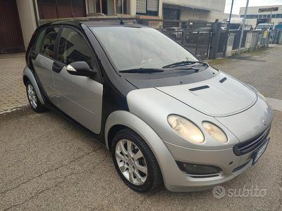 Usata Smart ForFour 75 CV (55 kW) 2005 Grigio Utilitaria