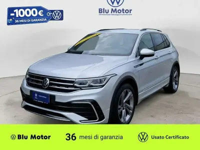 Usata VW Tiguan R-line 150 CV (110 kW) 2022 Reflex silver metallizzato SUV
