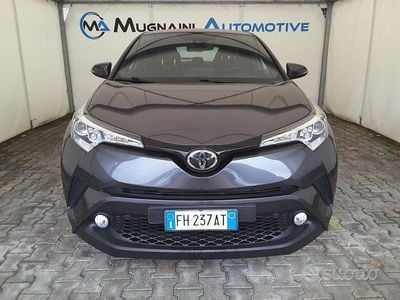 Usata Toyota C-HR Active 116 CV (85 kW) 2017 Grigio SUV